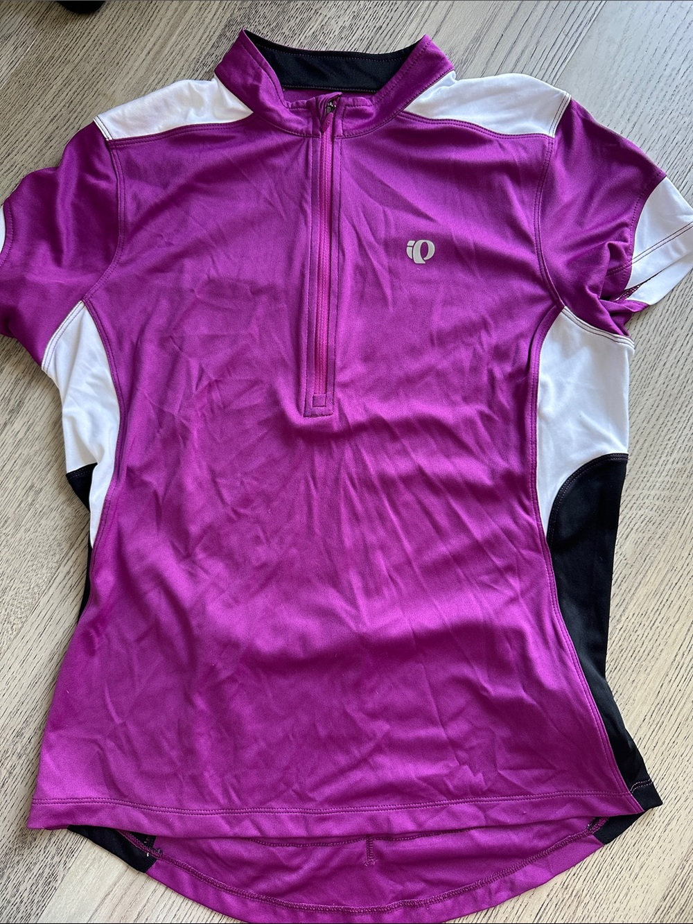 Pearl Izumi Women's Fuchsia Short-Sleeve Cycling Jersey